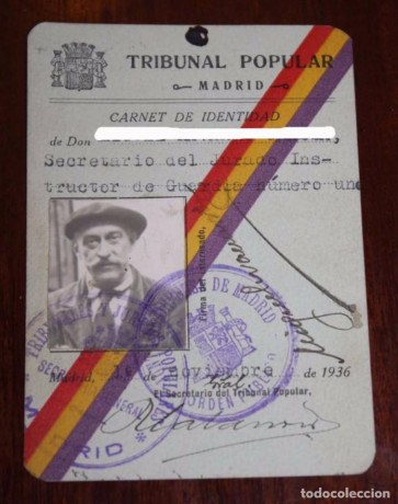  EN RECUERDO Y HOMENAJE A LOS QUE YA NO ESTÁN. 

Si pones en  GOOGLE    PASAPORTES EN LA MEMORIA   da 120