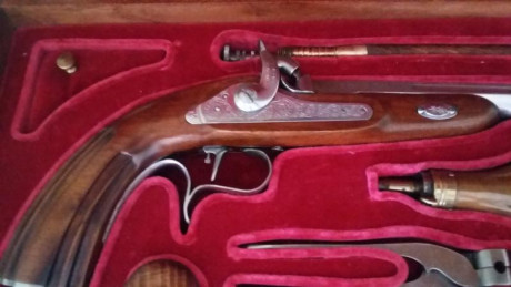 Vendo estuche de duelo de la marca Ardesa. Las armas estan sin extrenar.
400€. Mas gastos de envio si 61