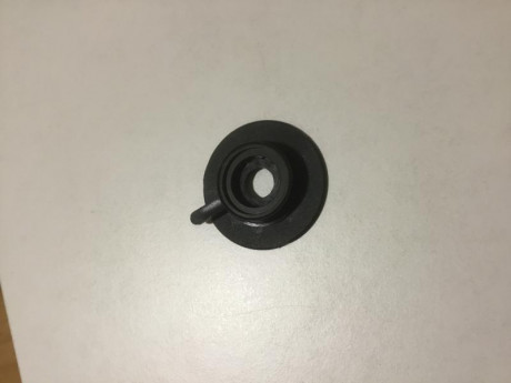 Buenas, vendo diafragma Knobloch , tamaño 37 mm para gafas de tiro con pistola. Se coloca en el aro portalentes. 01