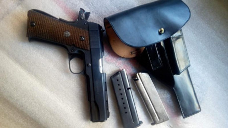 Llama modelo Especial, guiada como 38 Super Auto/ 9mm Largo.
Dispara sin problema alguno los dos calibres. 40