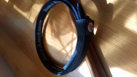 Pues eso vendo cinturón completo, lleva el velcro, doble alfa, tiene solo dos usos, esta nuevo.... Es 00