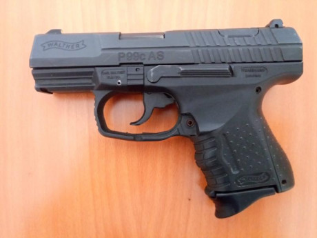 Vendo Walther P99 Compact, ideal como arma de defensa. Muy poco uso, apenas 300 disparos. Tiene dos cargadores 01