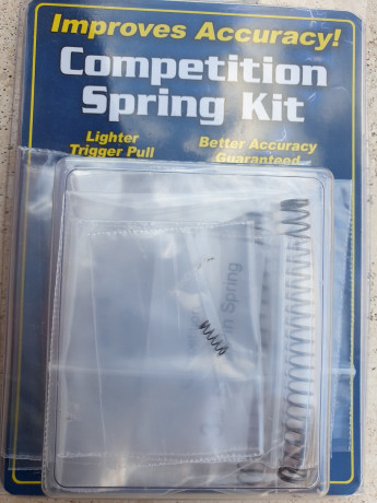 Vendo pack indivisible con los siguientes accesorios o piezas para Glock 17, en su mayoría a estrenar 11