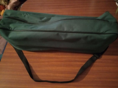 Vendo por no usar 
En muy buen estado, las fotos lo acreditan.

Precio 100 € entrega en mano en Barcelona 00