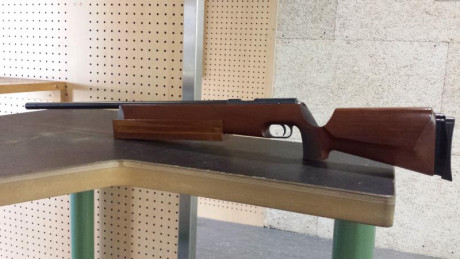 Hola Vendo Anschütz 64 Match .22Lr preparada para BR50 
 500€ portes no incluidos . (Visor no incluido).
También 40