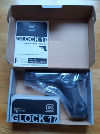  Vendo pistola airsoft nueva, sin estrenar, GLOCK 17 UMAREX. Réplica idéntica a la original y fabricada 11