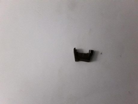  20190918_090043.jpg  20190918_090056.jpg 
Extractora nueva Glock , 20€ con envío en península por correo.
Contactar 00