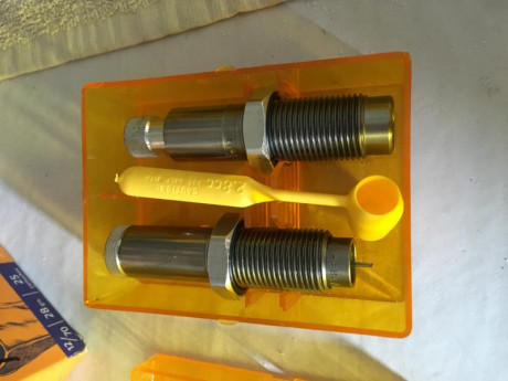 Hola vendo los dies LEE calibre 7,5 x 55 están nuevos muy poco uso
Se envían a toda España
Tf de contacto 01