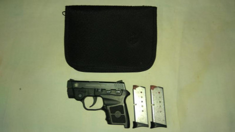 Vendo o cambio SW Bodyguard . 380 por glock 43.
Calibre. 380 o conocido como 9 corto. 
Tiene menos de 02