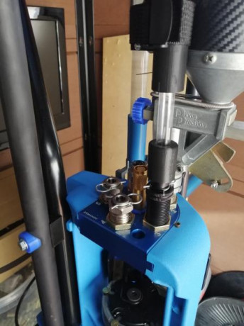 Otra Dillon xl 650 impecable. Bloque de dies aluminio azul, alimentador de vainas regulable (el nuevo 10