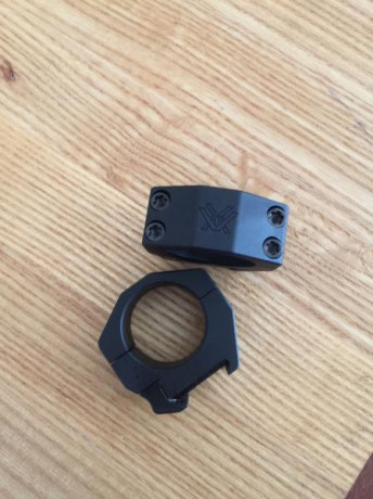 Se venden anillas vortex match precision para visores de tubo de 30mm.solo montadas en el rifle hace poco 00
