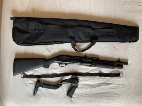 Escopeta Stinger Tactical cal. 12. VENDIDO
Guiada en E en Alicante 
Capacidad 5 +1.
Bocacha.
Funda.
Correa.
Culata 02