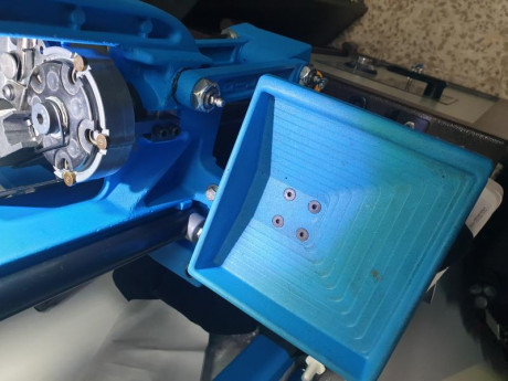   VENDIDA  
Se vende Dillon 650 como nueva, muy poco uso.
Se incluye rodamiento del Shell plate para giro 10