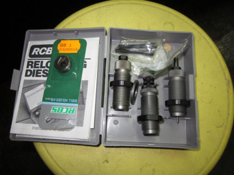 Hola.
Vendo Juego DIES 38/357 Spcl, de la marca RCBS, como su puede apreciar 
en la foto, están nuevos 01