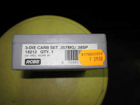 Hola.
Vendo Juego DIES 38/357 Spcl, de la marca RCBS, como su puede apreciar 
en la foto, están nuevos 00