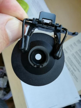 Vendo diafragma marca Gehmann. Se adapta a cualquier montura. Muy útil para precisión.



Saludos 01