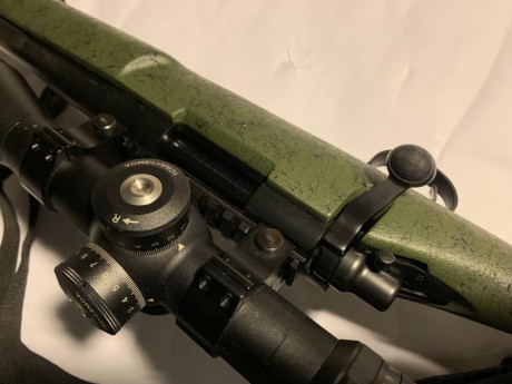 Visor  + monturas 1000€. 
Dejo enlaces con precios y características. 
No cambios. Trato por privado. 10