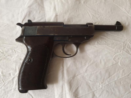 VENDO PISTOLA P38 AC41 EN PERFECTO ESTADO, CON SU FUNDA ORIGINAL, EL PRECIO 
1.500 euros. 00
