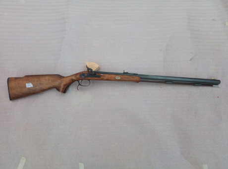 Se vende rifle de avancarga nuevo. Precio 250 euros . Llamar al 650728783 00