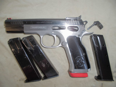 VENDIDA, GRACIAS AL FORO
Hola a todos, 
Vendo esta Tanfoglio Match:
-Calibre 9mm Para., simple acción, 02