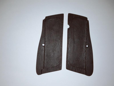  20190929_171443.jpg  20190929_171508.jpg 
Cachas baratas para FN GP35 hechas en algún tipo de plastico 00