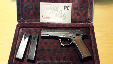 Bueno, pues se ofrece una Pardini PC9 de 5" y en un estado muy bueno.
Su precisión es muy buena en 10