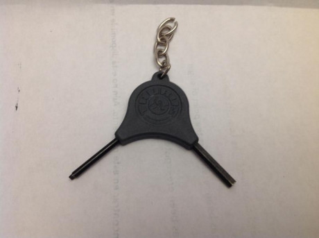 Busco llave de seguridad para pistola de la marca Taurus. Un saludo 30