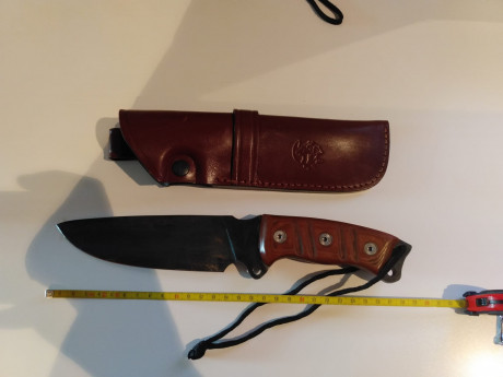 ·Vendo estos tres cuchillos:

-Germán Azote ''Nocturno": 120€
-JOKER Campero: 50€
-J&V Celtibero: 02
