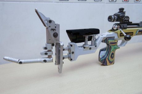 Pongo a la venta fusil para 300m. GRUNIG+ELMIGER FUTURE TARGET 300 - 6,5x47 LAPUA, cañon nuevo .
Lo puse 01