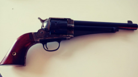 `se vende revolver aldo uberti 45 lc  el arma esta en perectas condiciones hay esta la muestra en las 01