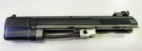 Se vende CZ 75 B, con Kit original del 22, cachas Pachmayr de goma, amortiguador de retroceso y dos cargadores 01