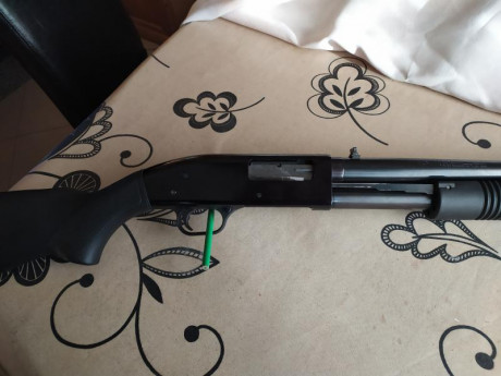 VendIDA!!!! escopeta en buen Estado estético y mecánico. 
Marca MAVERICK 88 ( fabricada por Mossberg). 12