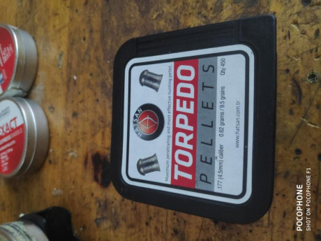 Buenos días compañeros, 
El otro día mirando entre todos los perdigones que tengo encontré una caja de 01