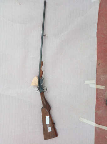 Se vende escopeta en chimbo cl 9mm seminueva . Precio 180 euros . Llamar al 650728783. 00