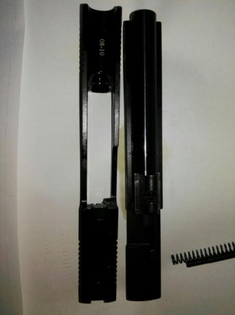 Hola, vendo este kit que tiene unos 5 años y habrá disparado unos 1000 cartuchos, suelo usar una STI Trojan 31