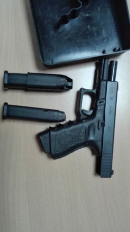 Vendo pistola Glock 19 tercera generación con tres cargadores, uno de ellos +2 y miras de tritio, en su 02