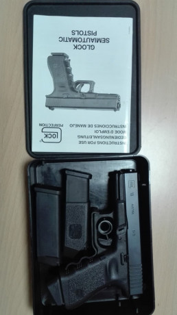 Vendo pistola Glock 19 tercera generación con tres cargadores, uno de ellos +2 y miras de tritio, en su 01