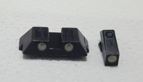 Vendo alza y punto de mira de tritium originales de Glock de semiestreno, solo instaladas para ver como 00