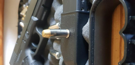 Glock 20 3 gen  ha pegado 10 tiros,  espectacular precisión   

En F 10