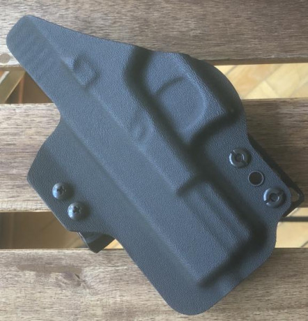 Funda para Glock 19 (y 26) gen 2-5 fabricada en USA por BravoConcealment. 
Modelo IWB Torsion, oculta 01