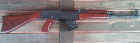 Hola, vendo mi VZ58 original en 7,62x39, el arma es de REPETICION, o sea, que para cada disparo hay que 11