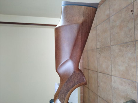 Hola ,vendo o cambio por weihrauch hw98 en estado impecable como la mía mi weihrauch hw95 luxus en calibre 00