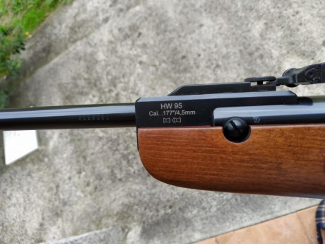 Hola ,vendo o cambio por weihrauch hw98 en estado impecable como la mía mi weihrauch hw95 luxus en calibre 12