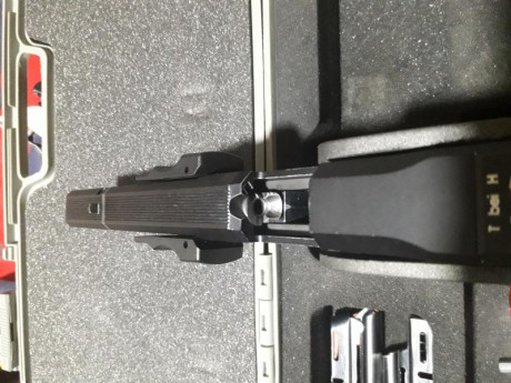 La pistola tiene el número de serie del 28xx de todas formas no he tenido ninguna interrupción con la 00