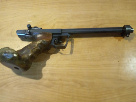 Pistola para libre Drulov 75, con contrapeso (no sé si será normal, pero yo no he visto ninguna otra que 01