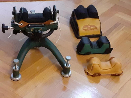 Se vende torreta cadwell con saquete delantero con opcion a otros 2 saquetes delanteros y uno trasero
precio 01