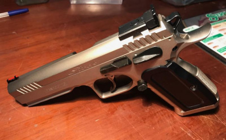 VENDO pistola de IPSC para producción de la marca TANFOGLIO modelo STOCK 3 especial, pero tiene cambiado 00