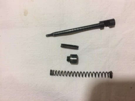 Lo dicho,
Si alguien tiene por ahi cargadores de Adler Armi-Jäger tanto de M16 AP74 como de AK47 AP80 71