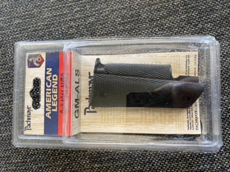 Vendidas. cachas Patchmayr para 1911 de goma. Permiten un grip excelente. Nuevas . 35 euros puestas en 02