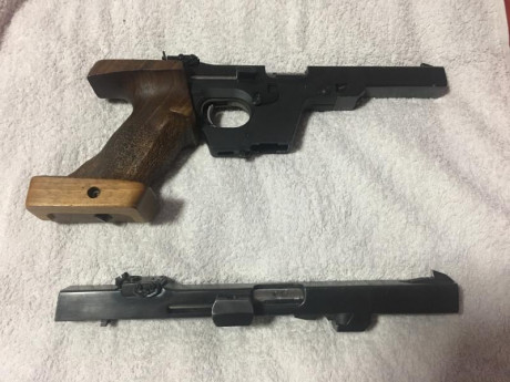 Muy buenas, vendo walther gsp de competición con doble carro del 22 y del 32. Un cargador del 22 y uno 02